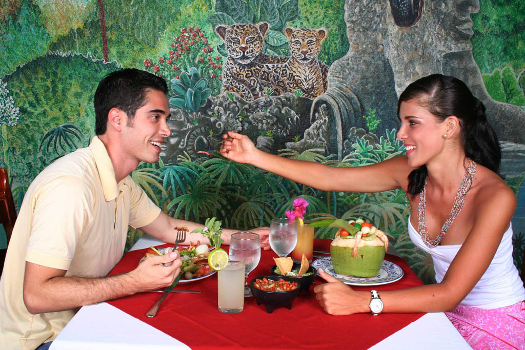 &copy; Akumal Beach Resort
